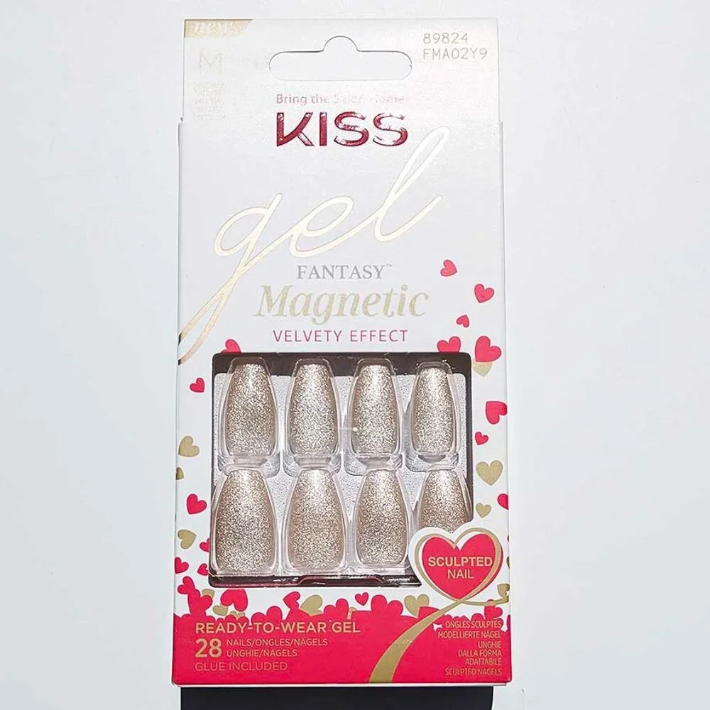 KISS Gel Fantasy Magnetic Valentine’s Day Nails - Gold Star